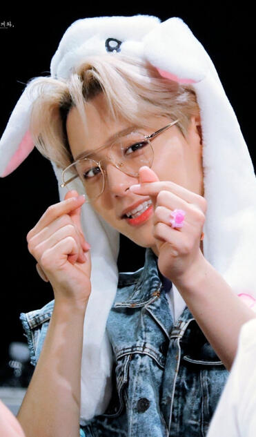 Hwanwoong